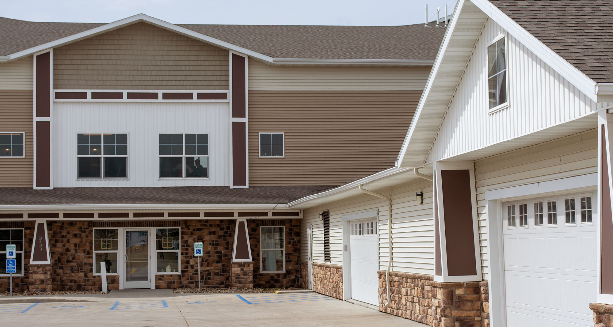 The Estates at Moorhead – retirement community exterior